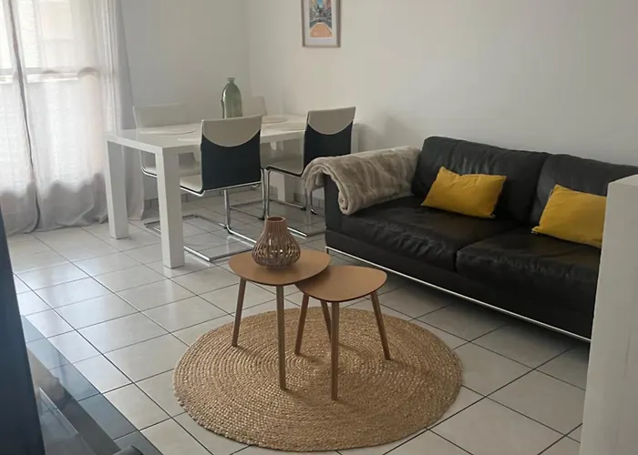 Appart T3 Proche Metro -Draps Et Serviettes Inclus