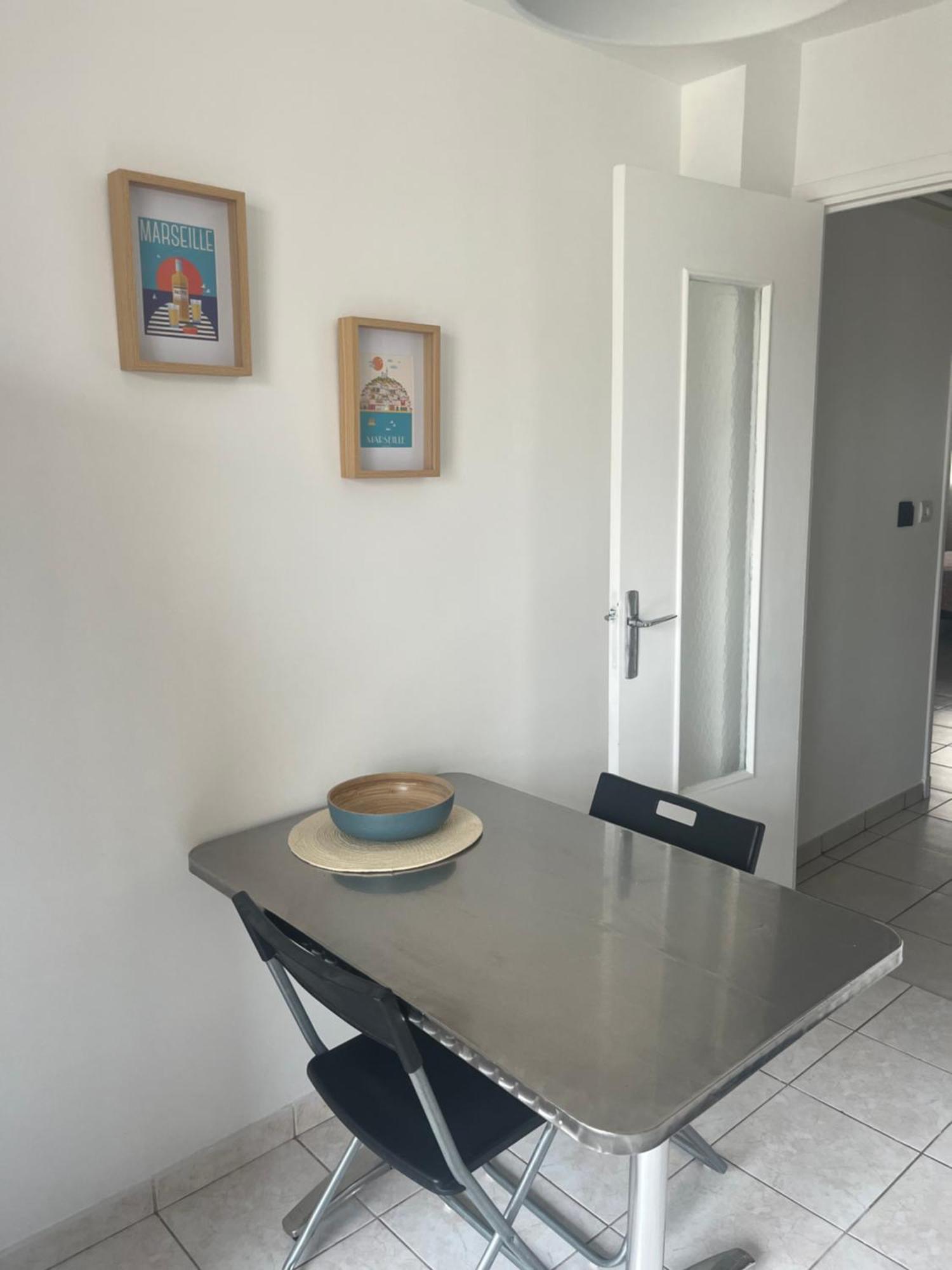 Apartment T3 Proche Metro -draps Et Serviettes Inclus Marseilles